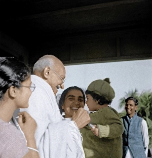 Abha Gandhi, Mahatma Gandhi Dr Sushila Nayar, Santiniketan, West Bengal, India, Asia, December 19, 1945, Asia