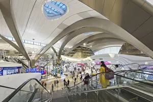 Abu Dhabi Airport, Zayed International Airport with passengers