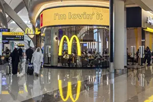 Abu Dhabi Airport, Zayed International Airport with passengers