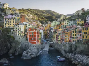 Aerial view, colourful houses, Manarola
