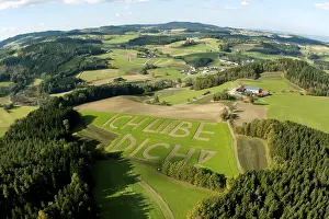 Aerial view of lettering "ich liebe dich"