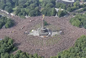 Aerial view of the Victory Column during the Love Parade