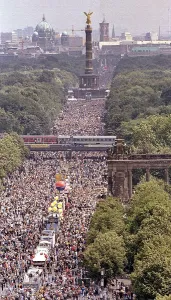 Aerial view of the Victory Column during the Love Parade