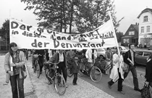 Those affected by the Radical Decree and their friends demonstrated 19 82 against occupational bans