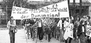 Those affected by the Radical Decree and their friends demonstrated 19 82 against occupational bans
