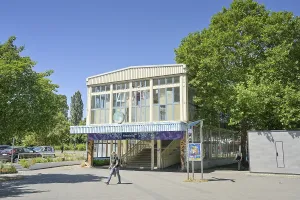 Ahrensfelde S-Bahn station, Marzahn