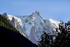 Framed Print : Aiguille du Midi, snow-covered Mont-Blanc on the right
