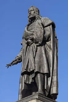 Albrecht Duerer monument, blue sky