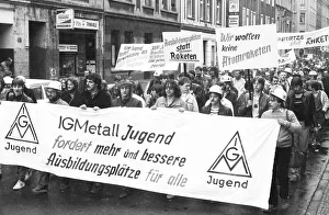 All individual trade unions in the DGB demonstrated together with about 50