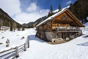 Alpine cabin, Lercher Alm alp in Oberwielenbach