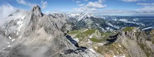 Alpine panorama, aerial view, Wettersteingrad with Partenkirchner Dreitorspitze
