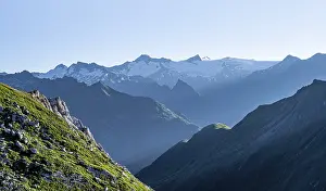 Alpine panorama, view from the Bachlenkenkopf