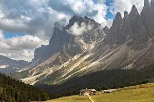 Alpine pasture on the Rasciesa in front of the Odle peaks