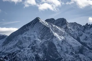 Alpspitze, mountains with snow