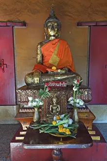 Altar with Bubbhastatue, Wat Chalong