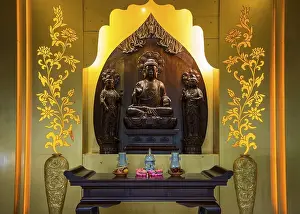 Altar in Liuhe Temple, Hangzhou