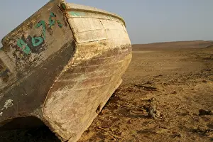 Altes Fischerboot im Paracas Nationalpark, Peru