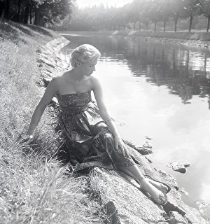 Anita Ekberg. Born 29 September 1931, died 11 January 2015. Swedish actress. When the picture is taken, she has won the Miss Sweden beauty contest on August 24, 1951
