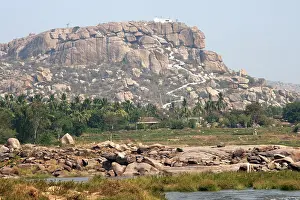 Category Historic EN Prints: Anjani hill on the bank of tungabhadhra river