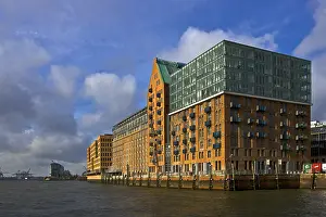 Apartment - and office buildings along the Elbe River