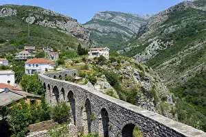 Aqueduct in the historical settlement