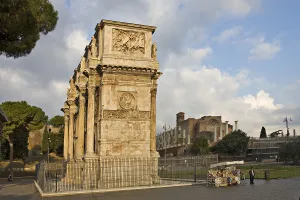Arch of Constantine, Temple of Venus and Roma ruins in background