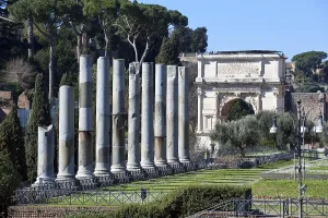 Arch of Titus, view from Colosseum