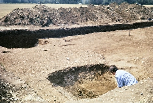 Archaeological site of the University of Cambridge called Great Shelford, Cambridgeshire, England, UK 1976 with the name Grabenstoesse GSRV