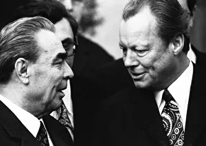 On the arrival of the Soviet Head of State and Party Leonid Brezhnev by Willy Brandt on 18