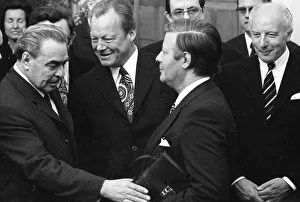 On the arrival of the Soviet Head of State and Party Leonid Brezhnev by Willy Brandt on 18