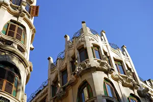 Art Nouveau at Placa Mercat, Edifici Can Casasayas