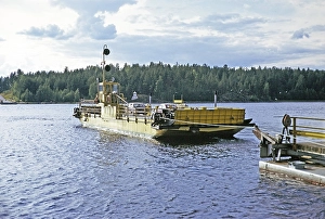 Autofaehre caBLE, die Autos ueber einen See in Finnland transportiert, 1973
