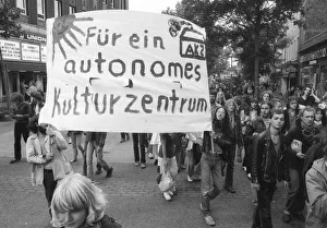 Autonomous groups of the left scene occupied an empty factory (Bo-Fabrik)