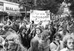 Autonomous groups of the left scene occupied an empty factory (Bo-Fabrik)