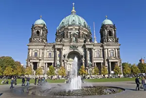 Autumn 2010, berlin cathedral with fountain