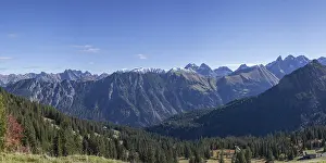 Autumn in the Allgaeu, mountain panorama from Fellhorn 2037m