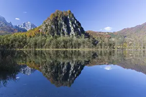 Autumn mood at lake Almsee, Gruenau