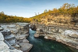 Autumnal Abisko canyon, Abiskojokk river, Abiskojokk, Abisko National Park, Norrbotten, Lapland, Sweden, Europe