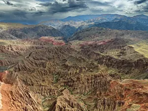 Badlands, gorges and mountains