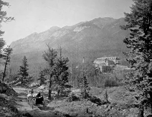 The Banff Hotel and a horse-drawn carriage