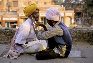 Framed Print : Barber shaving a man on the street - Jaipur - Rajasthan - India