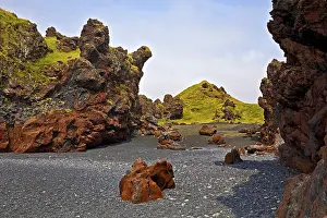 Basalt rock at Djupalonssandur