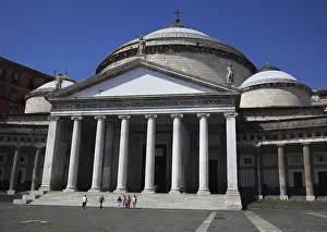 Basilica di San Francesco di Paola in Piazza del Plebiscito