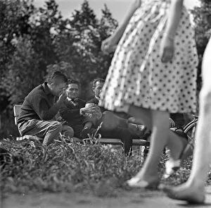 Bathers at Lake Garbsen near Hanover in the summer of 1959