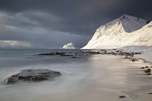 Category Scandinavia Prints: Bay Vikbukta in winter, Lofoten, Norway, Europe