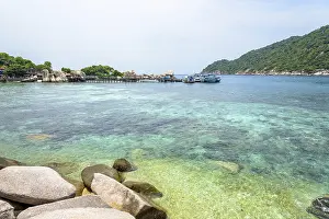 Category Wildlife DE Prints: Beautiful natural landscape of clear sea to see the rocks