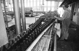 Beer production at the Dortmunder Aktien-Brauerei (DAB) on 29