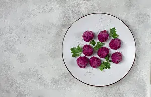 Beetroot khinkali, mini khinkali