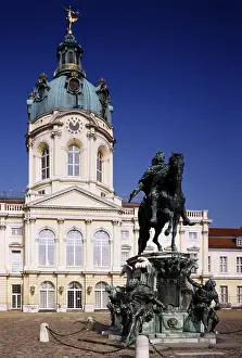 Berlin, Charlottenburg Palace/ Main facade with electoral monument<br> Berlin