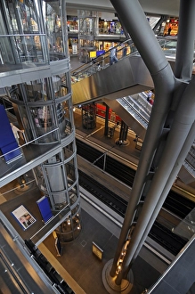 Berlin Hauptbahnhof, Berlin Central Station